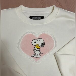 Peanuts Snoopy White/ Cream Crewneck Top